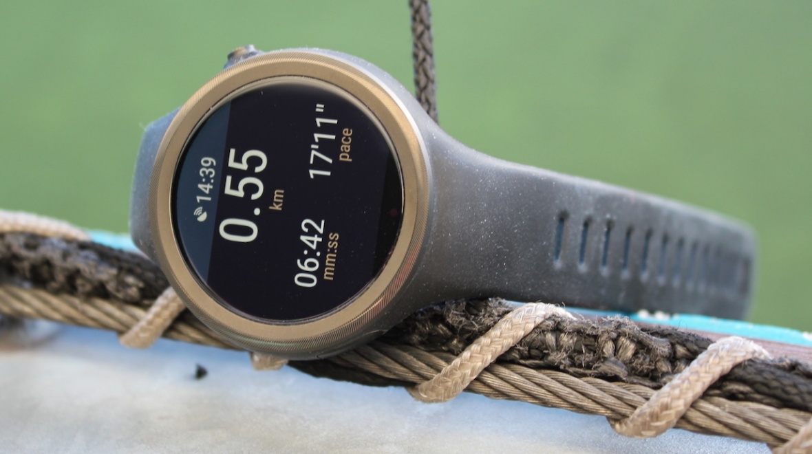 Deal : Now Buy a Moto 360 Sport For Only $199 5