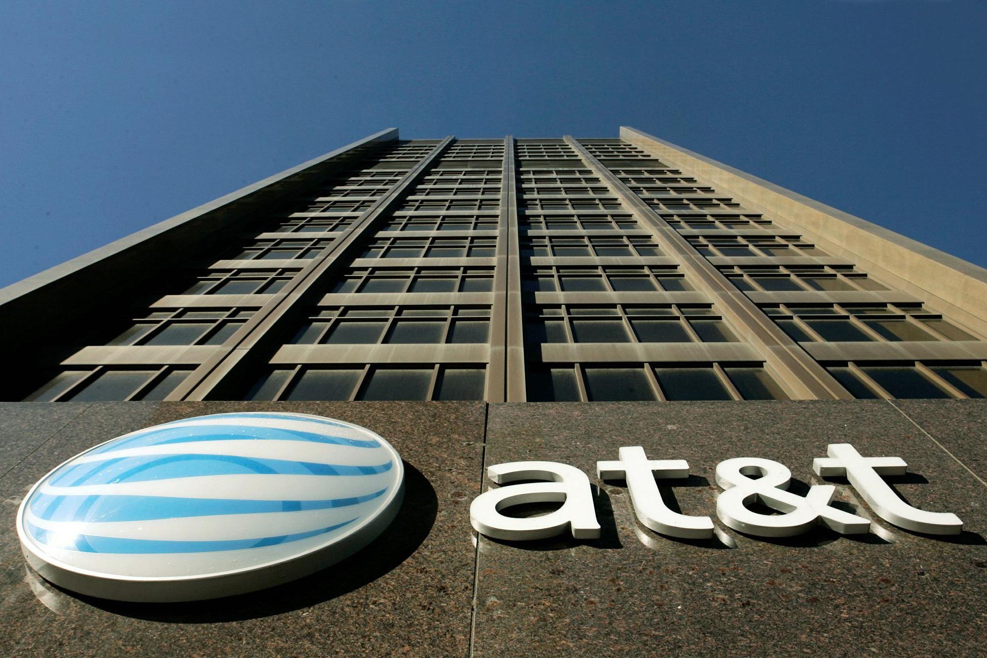 Deal: Buy one phone from AT&T and get the second one for free. 2