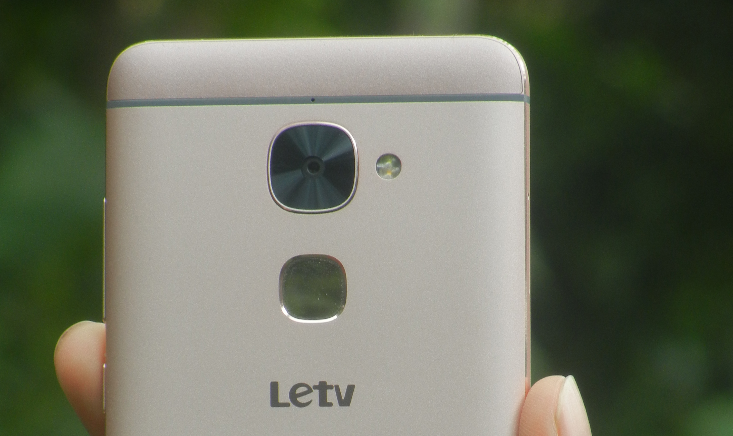 LeEco Le 2 Full Hands On review : Beast at an affordable price 1