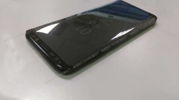 Samsung Galaxy S8 leaks in live images again 2