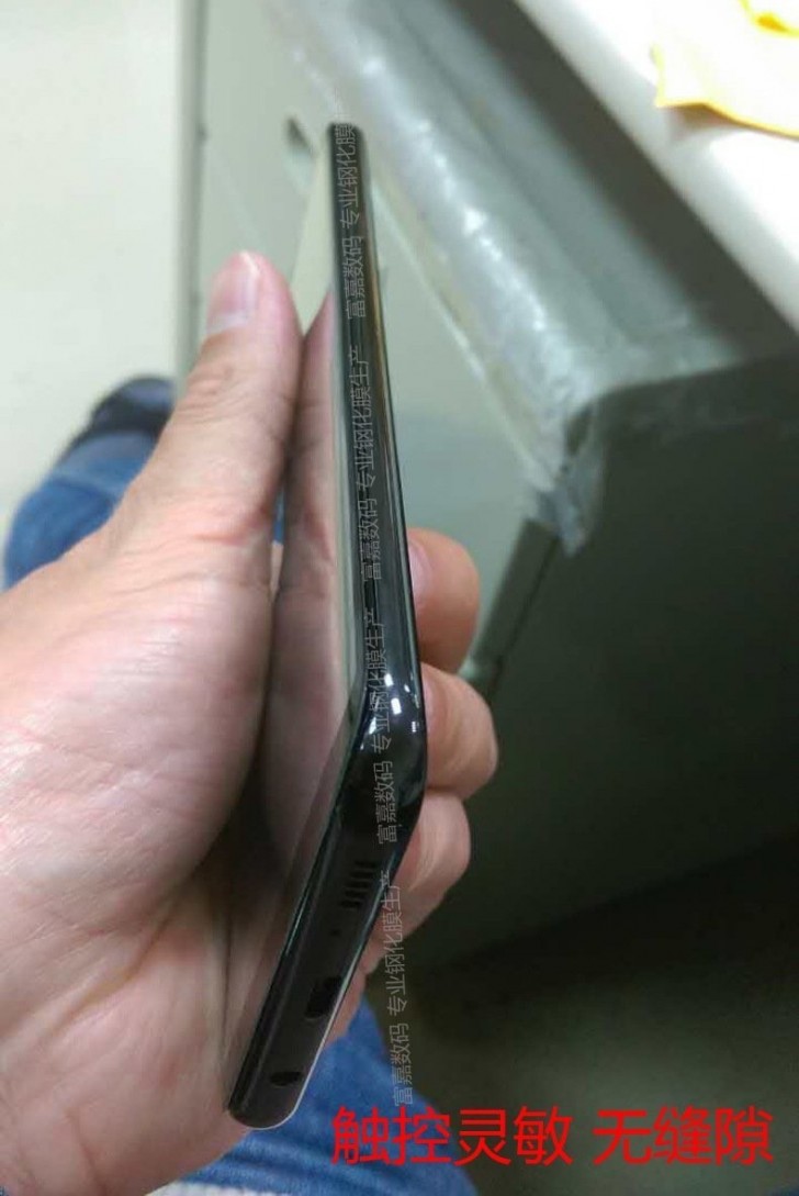 Samsung Galaxy S8 leaks in live images again 3