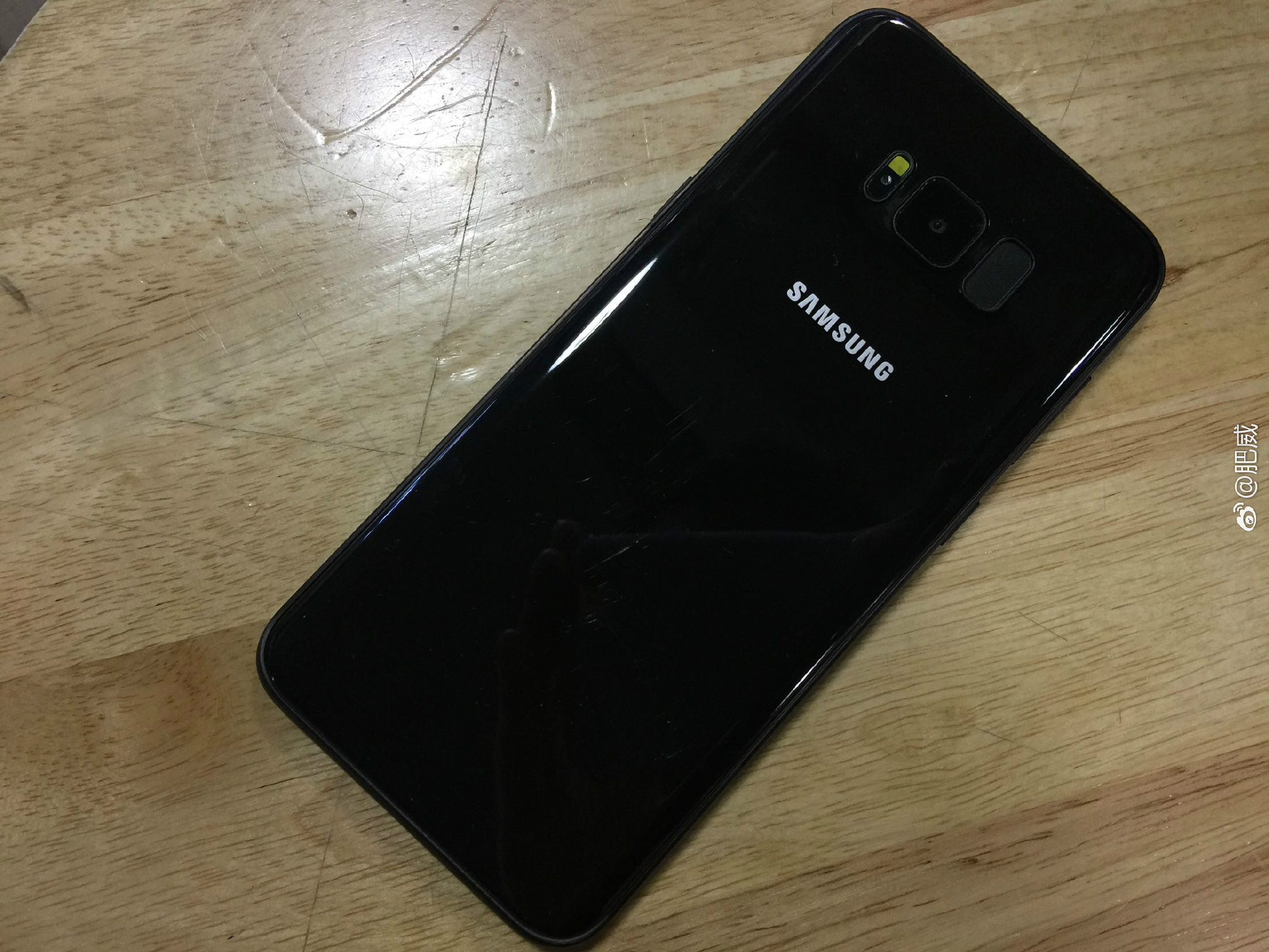 Black color Galaxy S8 leaks in new pics 18