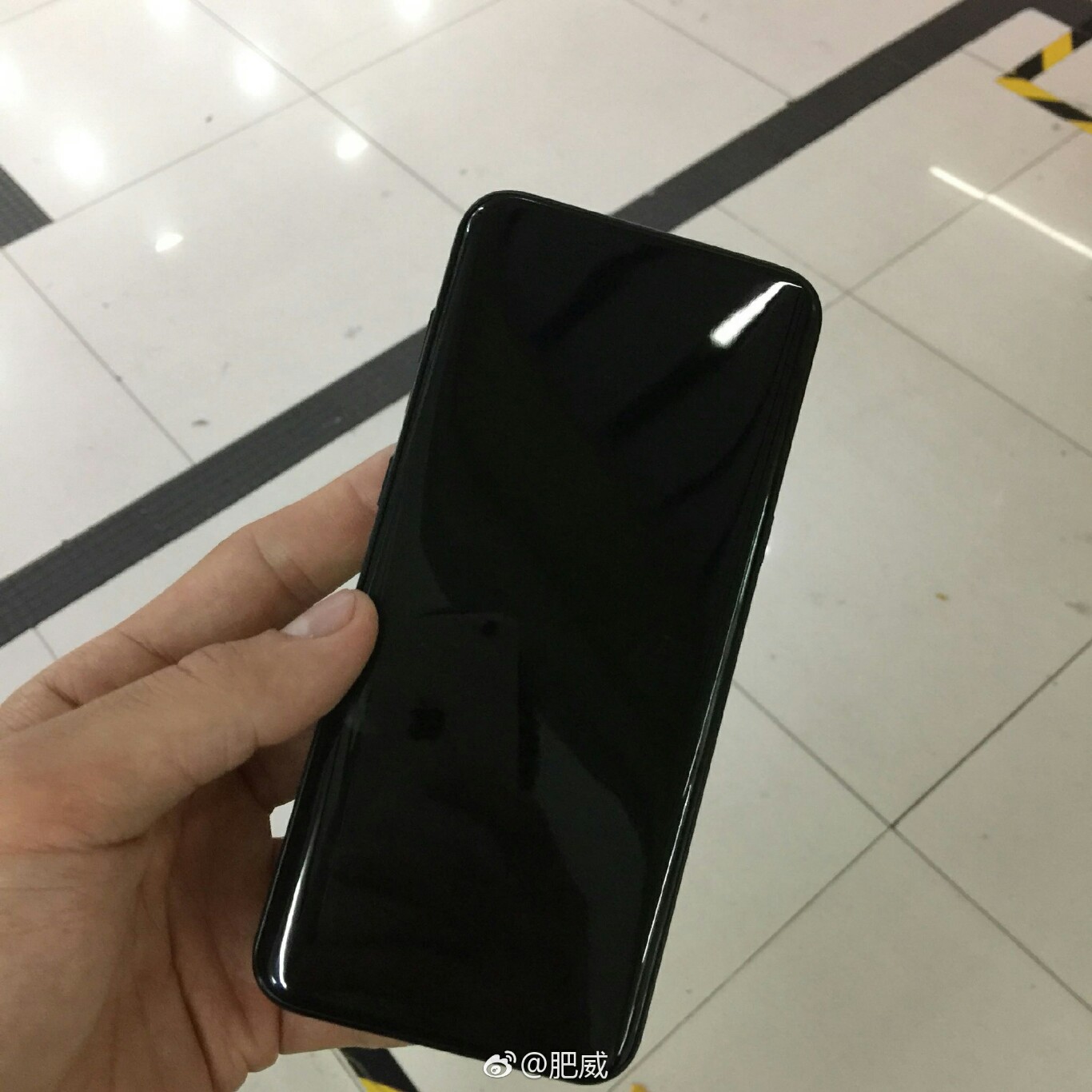 Black color Galaxy S8 leaks in new pics 9