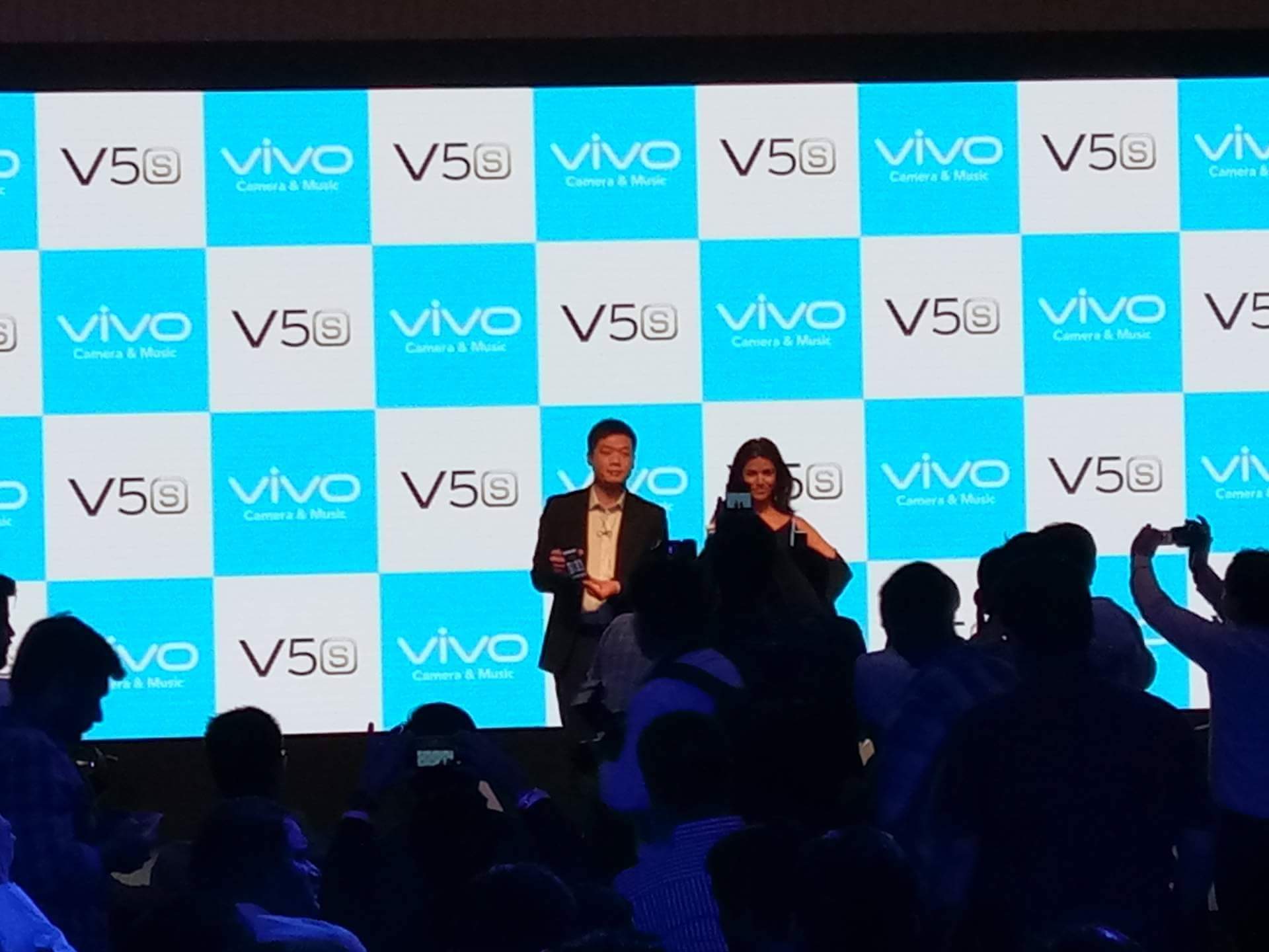 Vivo V5s with 20MP Moonlight Perfect Selfie Camera Launched in India for Rs. 18990 5