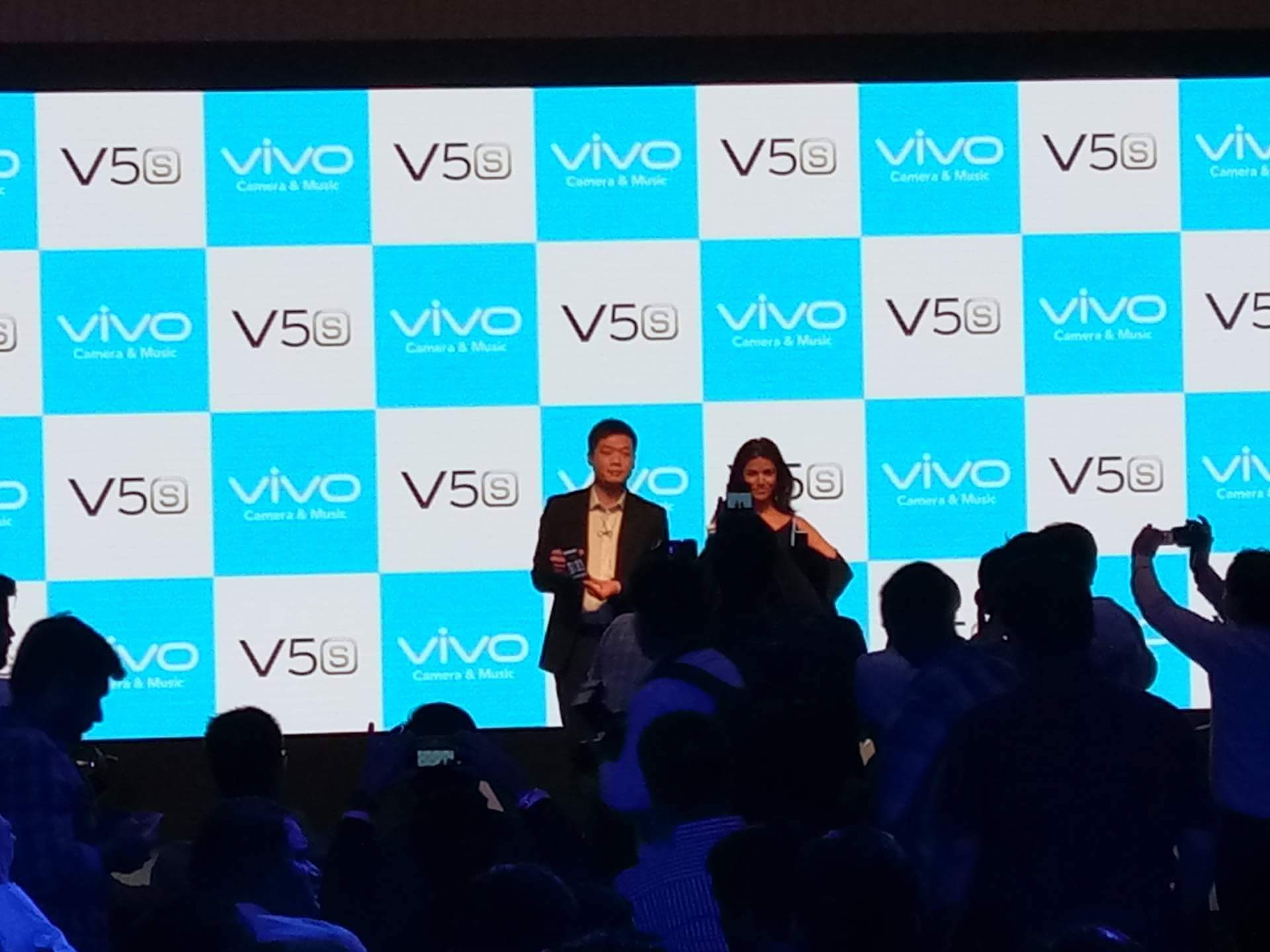 Vivo V5s with 20MP Moonlight Perfect Selfie Camera Launched in India for Rs. 18990 3