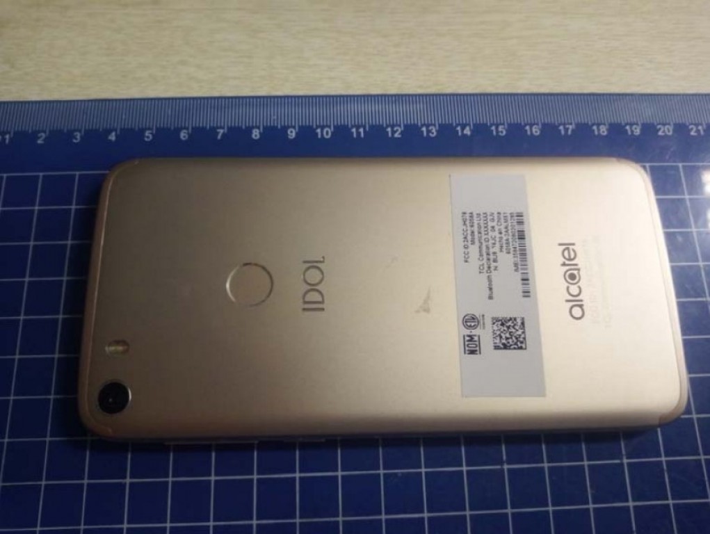 FCC listing reveals alleged Alcatel Idol 5 images 1