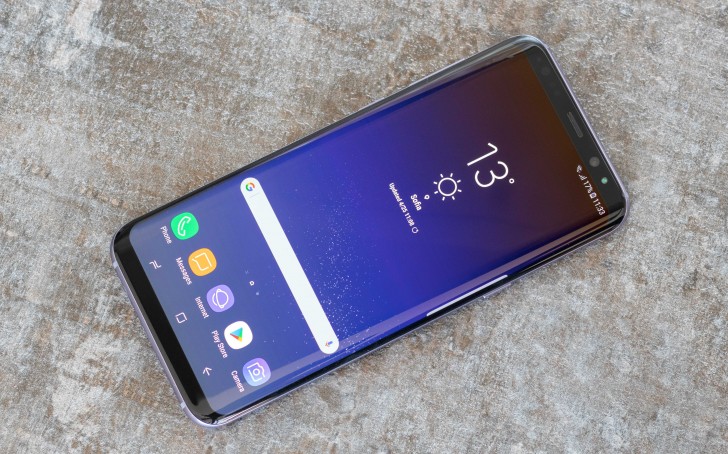 Samsung reportedly started working on the Android Oreo update for S8 devices 4