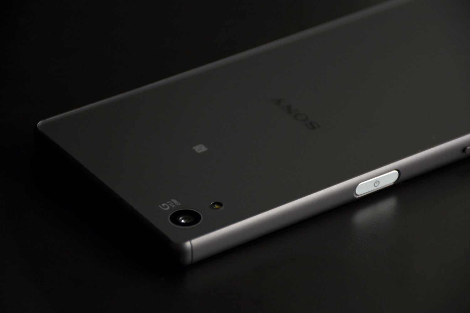 Sony releases a firmware update for the Xperia Z5 family 1