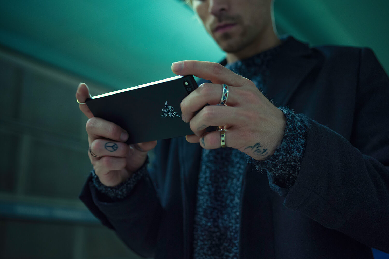 Razer phone announced with Adaptable DIsplay, 8GB RAM 3