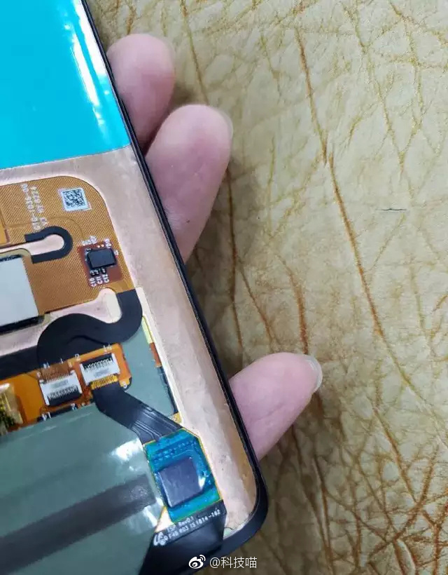 Huawei Mate 20 Pro display panel leaks; shows notch and in-screen fingerprint scanner 1