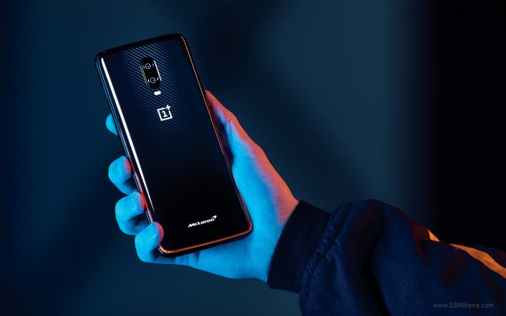 OnePlus 6T McLaren Edition comes packed with a new 30W Warp Charge and a whooping 10GB RAM 6