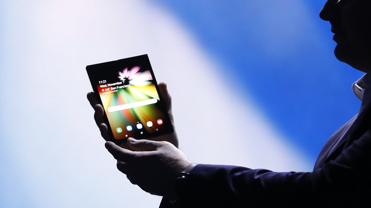 Report: Samsung's Foldable Galaxy F to come with two batteries 2 Report: Samsung's Foldable Galaxy F to come with two batteries 2